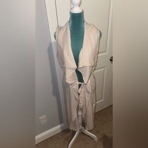 🧥✨Light tan cover up.